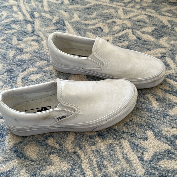 Vans Shoes - GUC Vans canvas slip ons sz 6